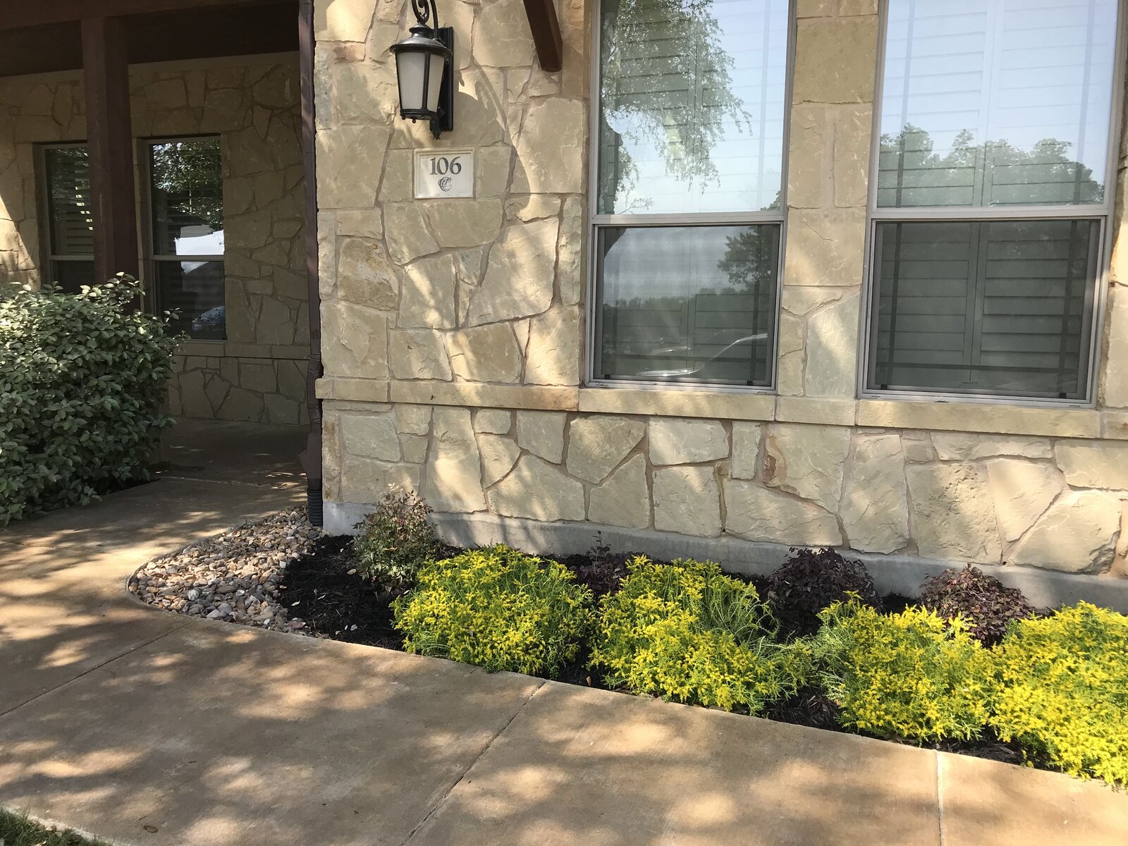 Backyard hardscape detail